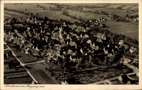 Ak Horrheim Vaihingen an der Enz, luchtfoto van landelijke omgeving, veel daken en kerk