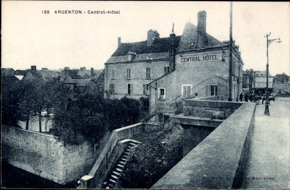 Postcard Argenton sur Creuse Indre, Central Hotel, 199, Architecture, View