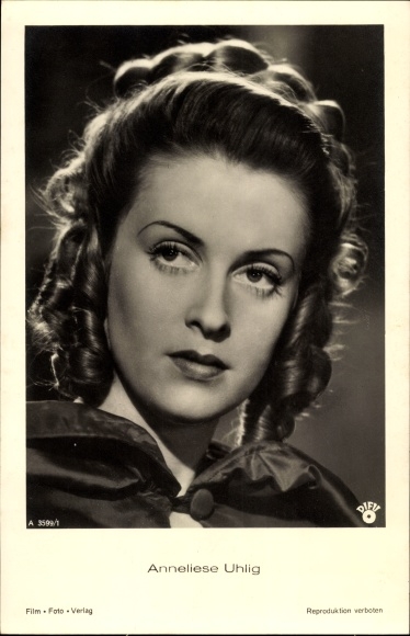 Postcard actress Anneliese Uhlig, portrait