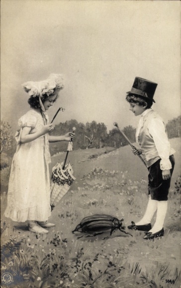 Photo Postcard Children on the Meadow, Beetle