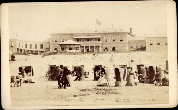 CdV Scheveningen Den Haag Zuid Holland, strandfeest