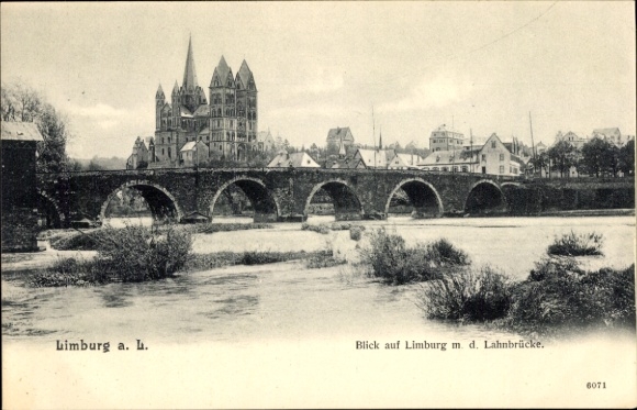Ak Limburg an der Lahn, Blick auf Limburg, Lahnbrücke,  Architektur