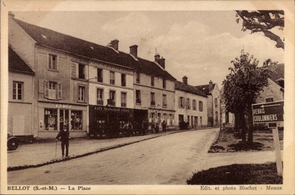Ak Bellot Seine et Marne, Straßenszene mit Häusern, Cafe, älterer Mann mit Stock, Wegweiser