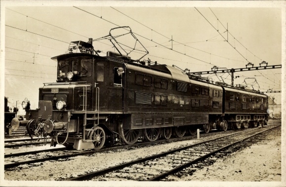 Postcard Electric locomotive of the Swiss Federal Railways
