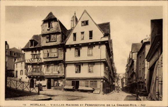 Postcard Morlaix Finistère, Old Houses, Perspective of the Grande-Rue