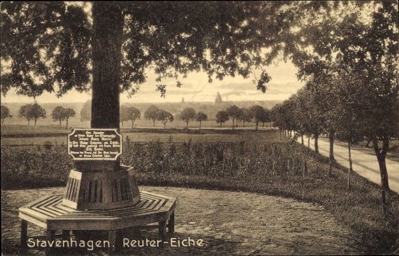 Postcard Reuterstadt Stavenhagen in Mecklenburg, Reuter oak