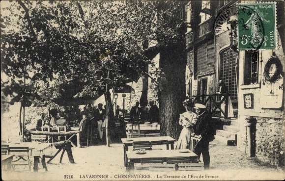 Ak Lavarenne Chennevieres Val de Marne, Die Terrasse der Ecu de France