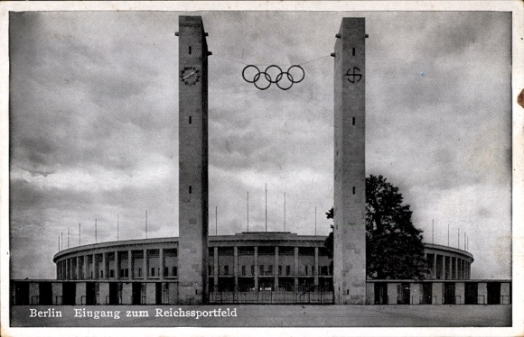 Postcard Berlin Tiergarten, entrance to the Reichssportfeld, two tall towers, Olympic rings