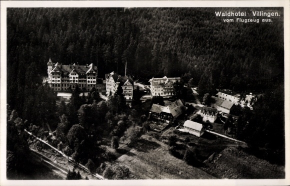 Ak Villingen Schwenningen in het Zwarte Woud, Waldhotel Villingen, luchtfoto