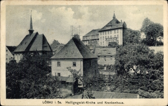Ak Löbau in Sachsen, Heiligegeist-Kirche, Krankenhaus,  Architektur, Stadtansicht