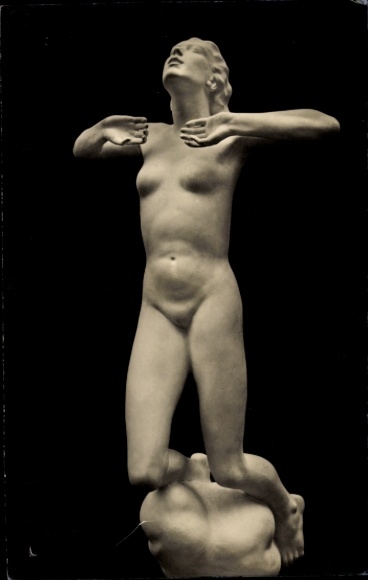 Postcard sculpture by Josef Thorak, Hannele's Ascension, HDK 494, female nude, Photo Hoffmann