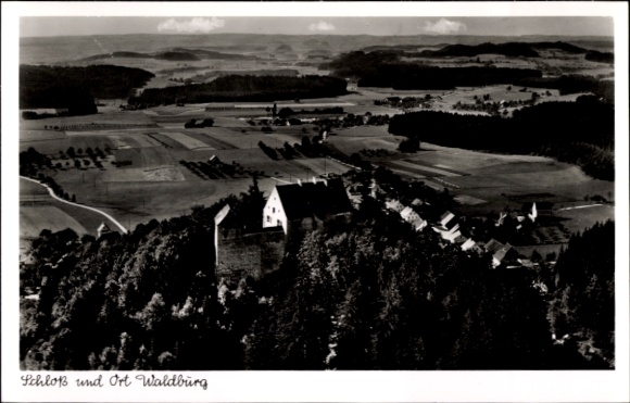 Postcard Waldburg in Württemberg, aerial view of the castle surrounding fields and forests