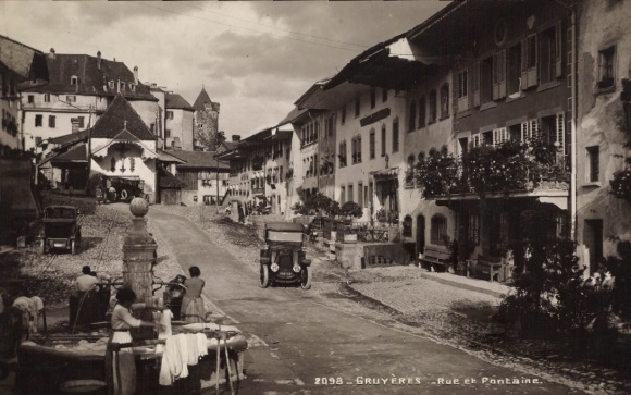 KP Gruyères Canton Fryburg Szwajcaria, Ulica, Fontaine