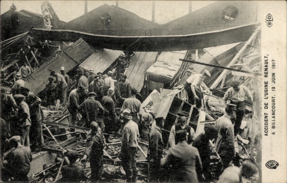 Postcard Billancourt Hauts de Seine, accident at the Renault factory