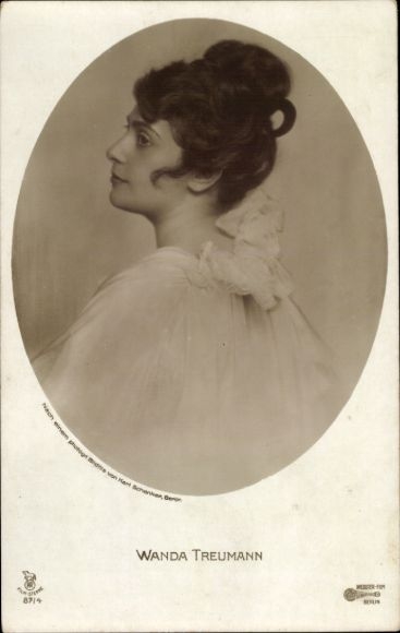 Foto Ak Schauspielerin Wanda Treumann, Seitenportrait