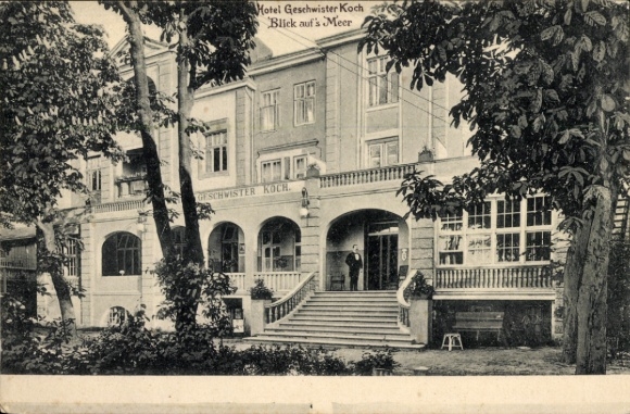 Postcard Sassnitz on Rügen, Hotel Geschwister Koch