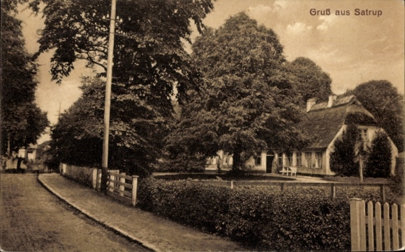 Ak Satrup Mittelangeln Schleswig Holstein, Straße, Haus