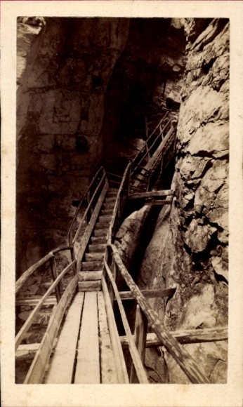 CdV footbridge and stairs in a gorge