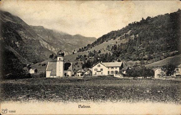 KP Valens Canton St. Gallen, krajobraz górski, kościół z kopułą, domy, łąka