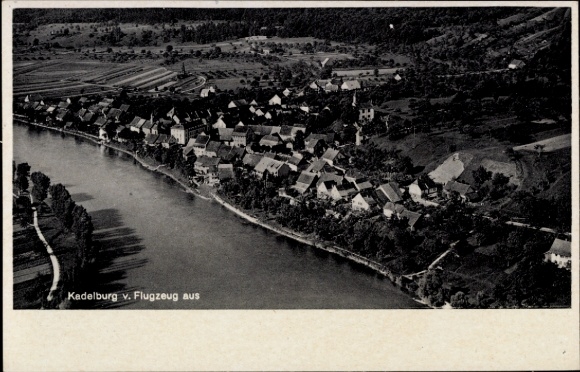 Ak Kadelburg Küssaberg Baden Württemberg, Luftaufnahme von  Fluss, Häuser, Landschaft