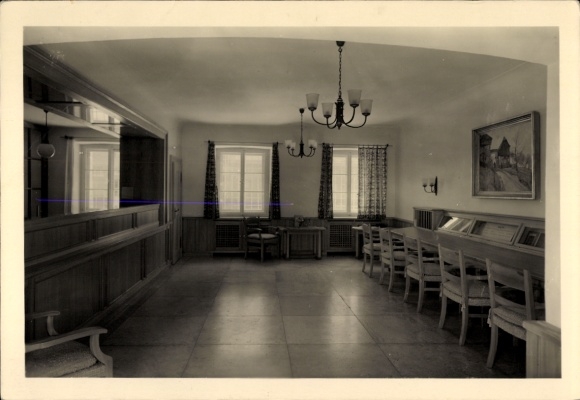 Ak Braunau am Inn Oberösterreich, Geburtshaus von Adolf Hitler, Stadtbücherei