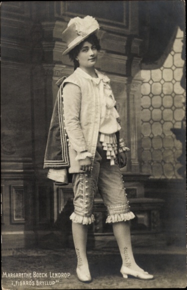 Postcard Opera singer Margarethe Boeck Lendrop, The Marriage of Figaro