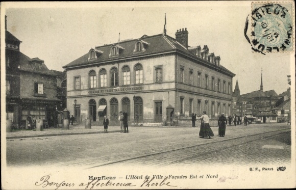 Ak Honfleur Calvados, Doppelansicht des Rathauses von  Gebäude und Straßenansicht