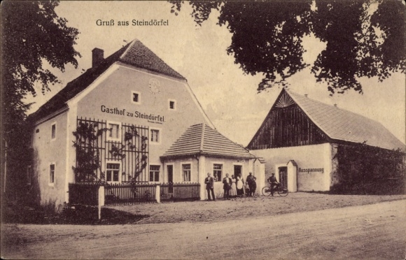 Ak Steindörfel Hochkirch in Sachsen, Gasthof zu  Ausspannung, Gruppe von Personen,  