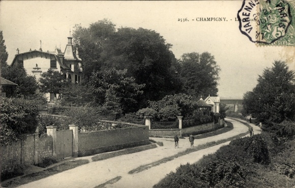 Ak Champigny sur Marne Val de Marne, Villenlandschaft, Radfahrer, Weg, Bäume