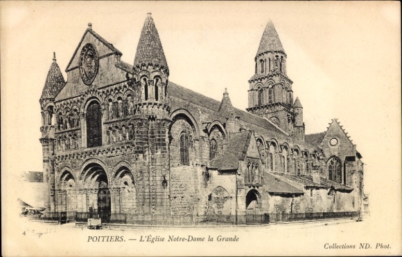 PC Poitiers Vienne, L'Église Notre-Dame la Grande, architecture, black and white photography
