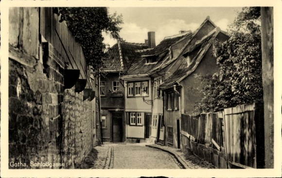 Ak Gotha in Thüringen, Gasse mit n Häusern, Pflastersteine, ruhige, ländliche Atmosphäre