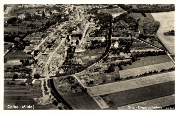 Ak Calbe an der Saale, Luftaufnahme von Calbe, Häuser, Felder, Straßen, alte Architektur, 1939