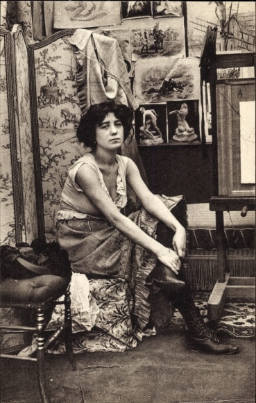 Postcard Parisiennes fin de siècle, Frau in Unterwäsche