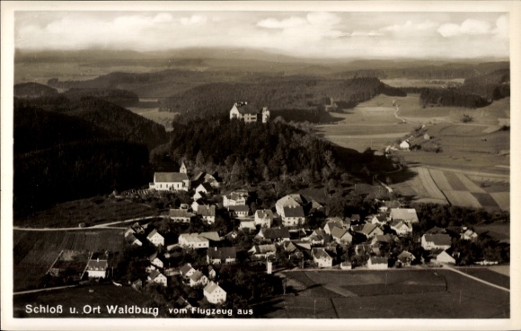 Postcard Waldburg in Württemberg, aerial view of castle, houses, forest landscape
