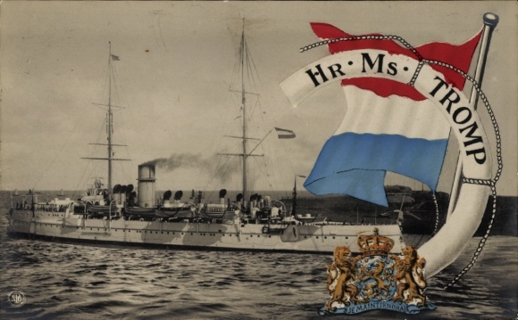 Ansichtkaart Nederlands oorlogsschip, Hr.Ms. Tromp, wapen, vlag
