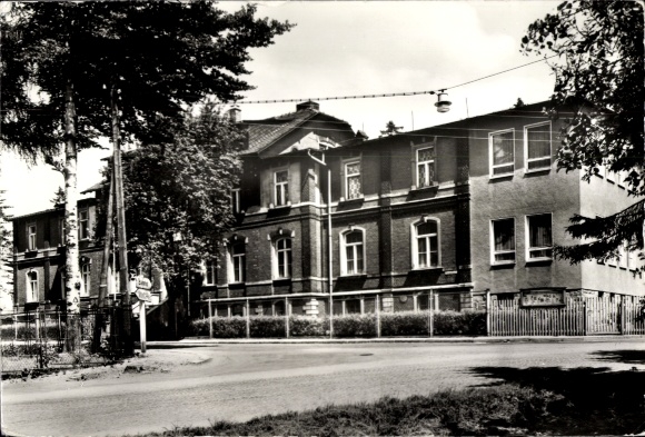 Ak Schöneck im Vogtland, Kinderkurheim,  Architektur, Schwarz-Weiß Foto