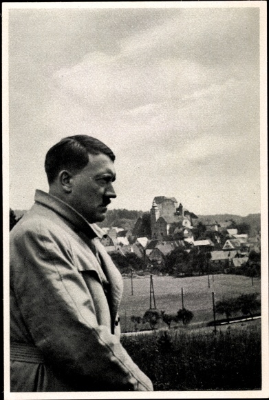 Sammelbild Nr. 10 In deutscher Landschaft, Adolf Hitler in Hiltpoltstein, Fränkische Schweiz