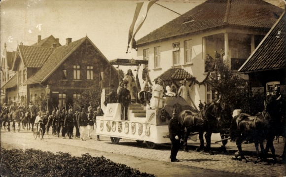 foto Ak Jessen an der Elster, parade 40 jaar oprichting van het Duitse Rijk 1911
