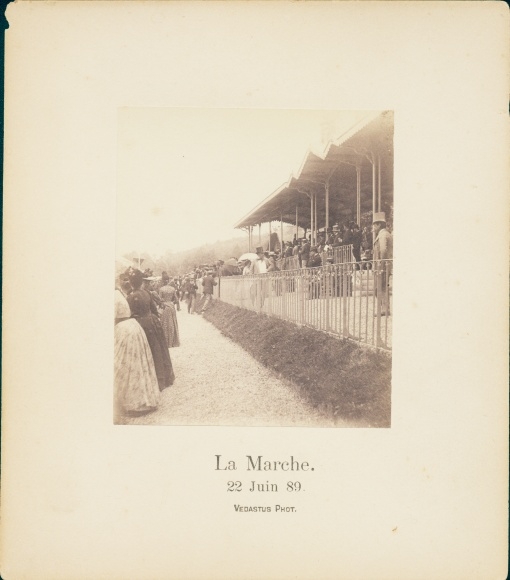 Photo La Marche Nièvre, game at a racecourse 22 June 1889