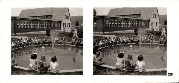 Stereoskopowe zdjęcie przestrzenne „Firmy modelowe NS 1937-38” nr 250 Berlin Suhler Waffenwerke, przedszkole