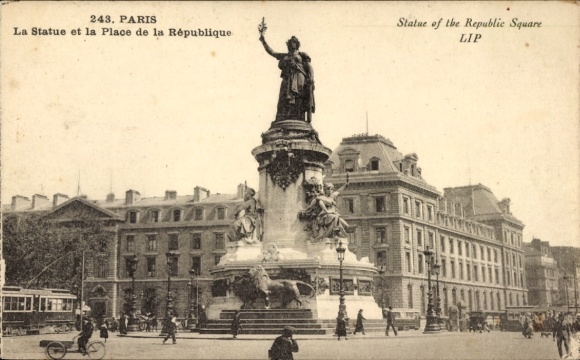 Ak Paris III, Place de la République, standbeeld
