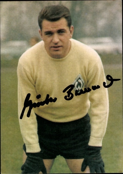 Postcard footballer Günther Bernard, Werder Bremen, autograph