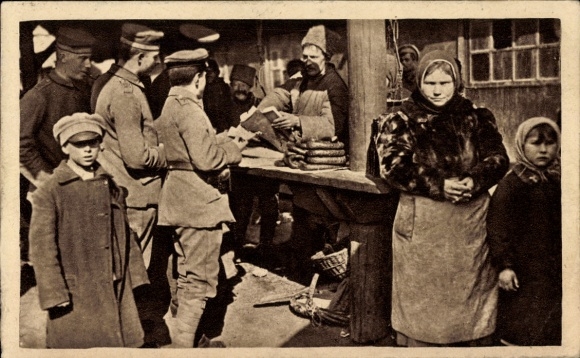 Postcard Ukraine, German soldiers at a stall, I WK