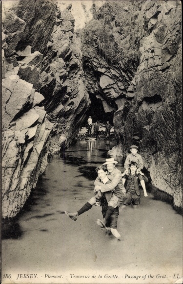 Postcard Kanalinsel Jersey, Plemont, Traversee de la Grotte, Passage of the Grot
