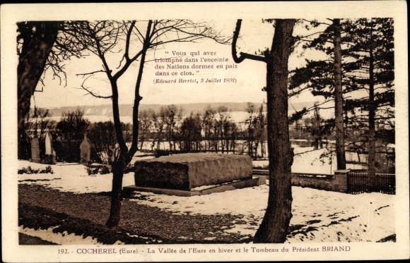 Postcard Cocherel Eure, The Eure Valley in winter and the Tomb of President Briand