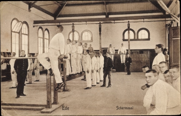 Postcard Ede Gelderland Netherlands, Schermzaal, fencing room