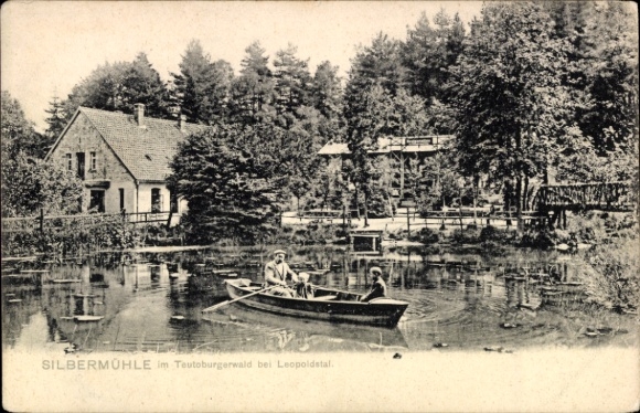 Ak Leopoldstal Horn Bad Meinberg am Teutoburger Wald, Silbermühle,  Boot auf dem Wasser, Natur