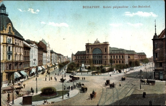 Postcard Budapest Ungarn, Keleti pályaudvar, Ostbahnhof, Platzansicht