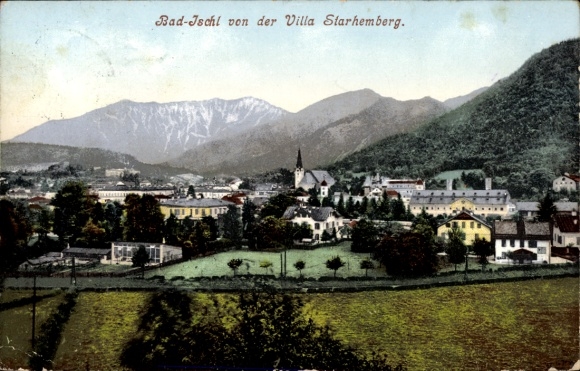 Ak Bad Ischl in Oberösterreich,  Villa Starhemberg, Berge im Hintergrund