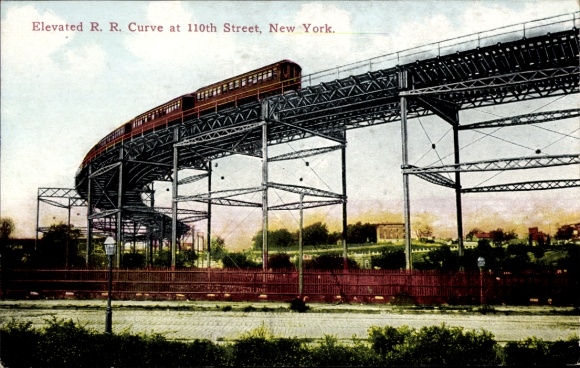 Postcard New York City USA, elevated railway curve, 110th Street, steam train, urban environment